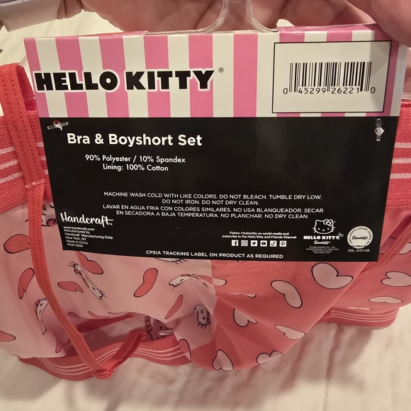 Hello Kitty Pink and Red Boyshort Set - Picture 3 of 3